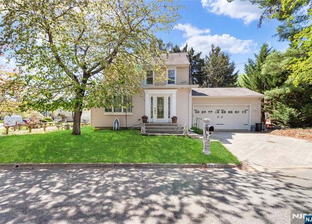 Property at 604 New Bridge Rd, Teaneck, NJ 07666, 3 beds, 1.5 baths