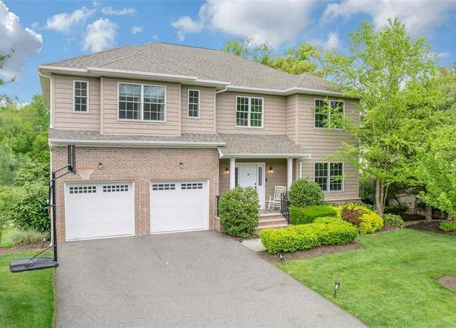 Property at 46 Haggerty Dr, West Orange, NJ 07052, 4 beds, 3.5 baths