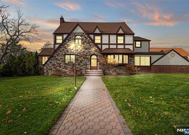 Property at 700 Carroll Pl, Teaneck, NJ 07666, 5 beds, 4 baths