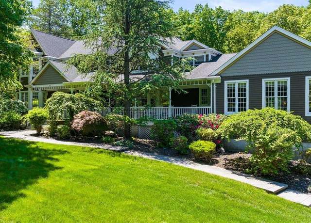 Property at 2 Woodside Dr, Montville Township, NJ 07005, 4 beds, 3.5 baths