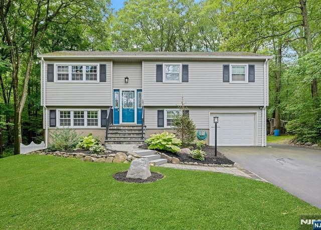 Property at 107 Mountain Cir, West Milford, NJ 07480, 3 beds, 2 baths