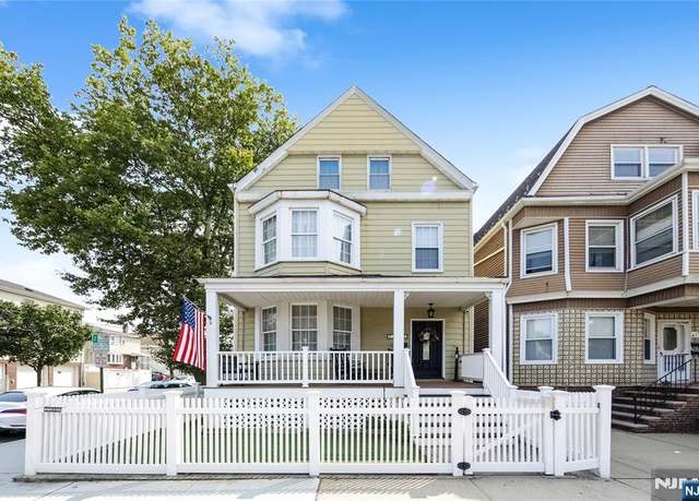 Property at 415 Davis Ave, Harrison, NJ 07029, 4 beds, 1.5 baths
