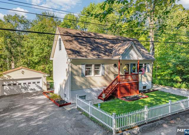 Property at 217 Pohatcong Rd, Vernon, NJ 07422, 2 beds, 2 baths