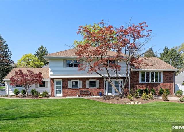Property at 287 Rivervale Rd, River Vale, NJ 07675, 3 beds, 2.5 baths