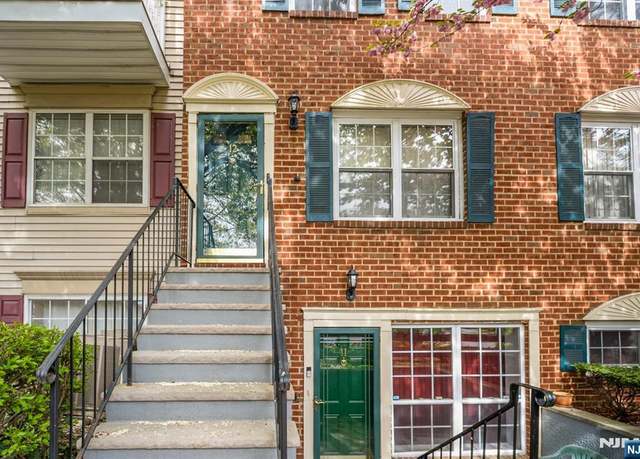 Property at 12 Rider Ct, Newark, NJ 07103, 3 beds, 2.5 baths