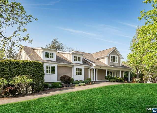 Property at 296 Oldwoods Rd, Franklin Lakes, NJ 07417, 4 beds, 3.5 baths