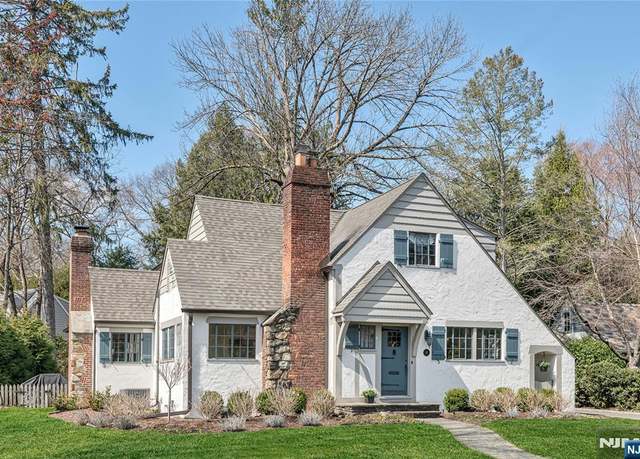 Property at 15 Glendon Rd, Ho-ho-kus, NJ 07423, 4 beds, 2.5 baths
