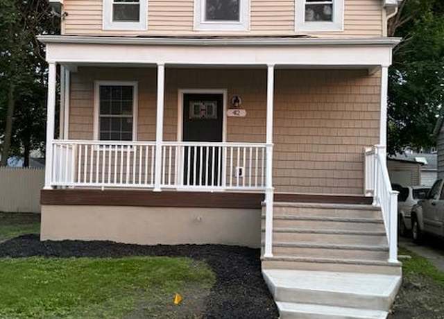 Property at 42 Parkway, Wallington, NJ 07057, 3 beds, 2 baths