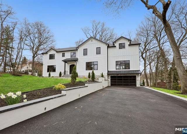 Property at 32 Hurley Ave, Wyckoff, NJ 07481, 6 beds, 5.5 baths