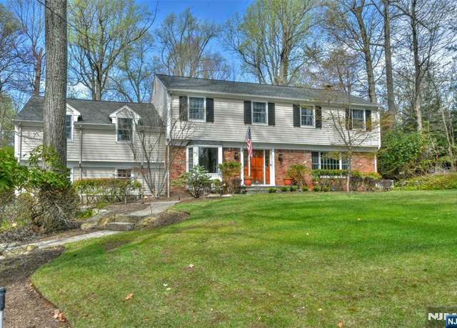 Property at 43 Anona Dr, Upper Saddle River, NJ 07458, 4 beds, 4.5 baths