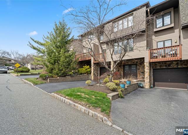 Property at 238 Woodland Dr #7, Woodland Park, NJ 07424, 2 beds, 2.5 baths