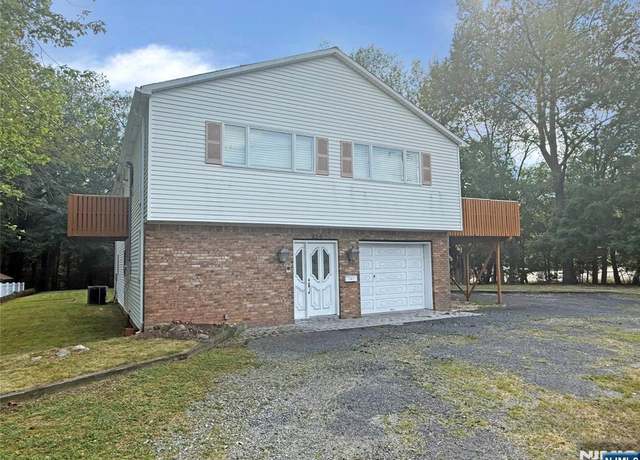 Property at 224 Grand Ave, Park Ridge, NJ 07656, 4 beds, 3 baths