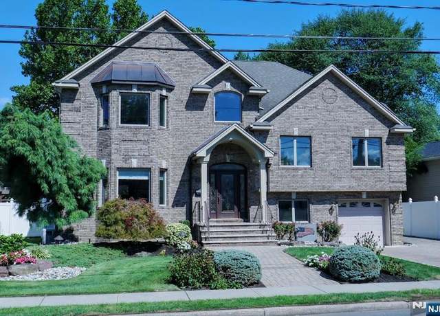 Property at 66 Kuhn Dr, Saddle Brook, NJ 07663, 4 beds, 3.5 baths