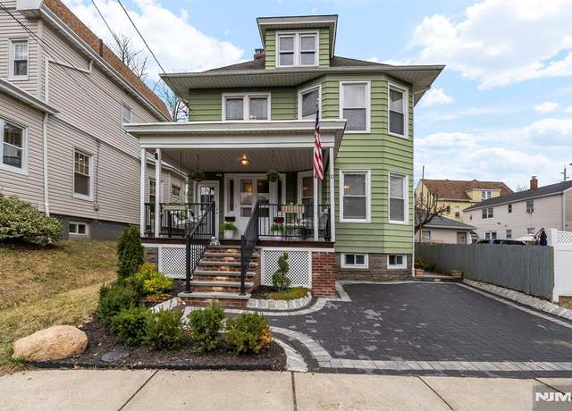 Property at 10 Wagaraw Blvd, Prospect Park, NJ 07508, 3 beds, 2 baths