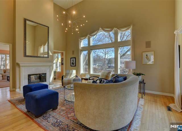 Property at 31 N Turnberry Rd, Little Falls, NJ 07424, 3 beds, 2.5 baths