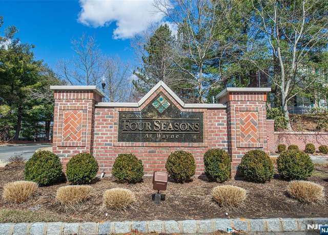 Property at 1015 Four Seasons Dr, Wayne, NJ 07470, 2 beds, 2 baths