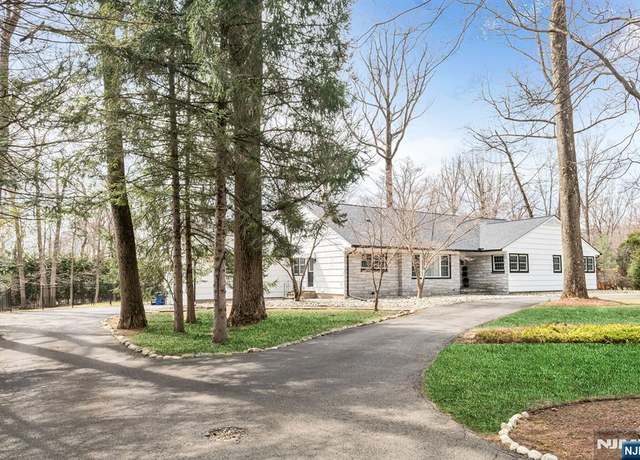 Property at 22 Rising Ridge Rd, Upper Saddle River, NJ 07458, 5 beds, 4 baths