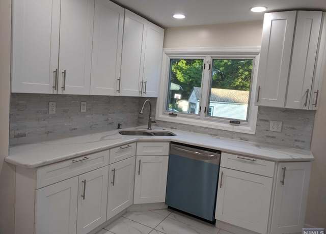 Property at 150 Englewood Ave, Teaneck, NJ 07666, 3 beds, 3 baths