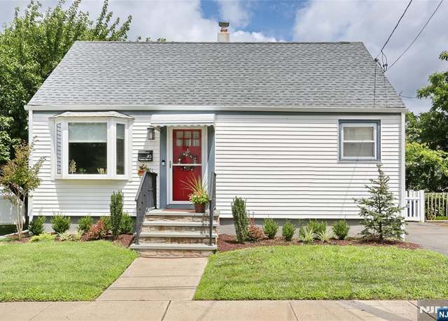 Property at 25 Parker Ave, Hawthorne, NJ 07506, 4 beds, 1 bath