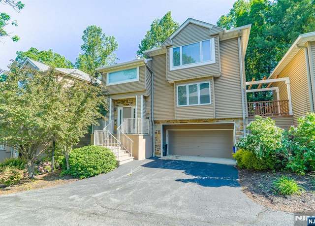 Property at 260 Clarken Dr #148, West Orange, NJ 07052, 2 beds, 2.5 baths