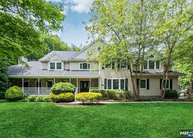 Property at 205 Carmal Ct, Wyckoff, NJ 07481, 4 beds, 3.5 baths