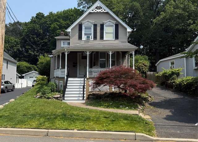 Property at 114 Colony Ave, Park Ridge, NJ 07656, 4 beds, 2.5 baths
