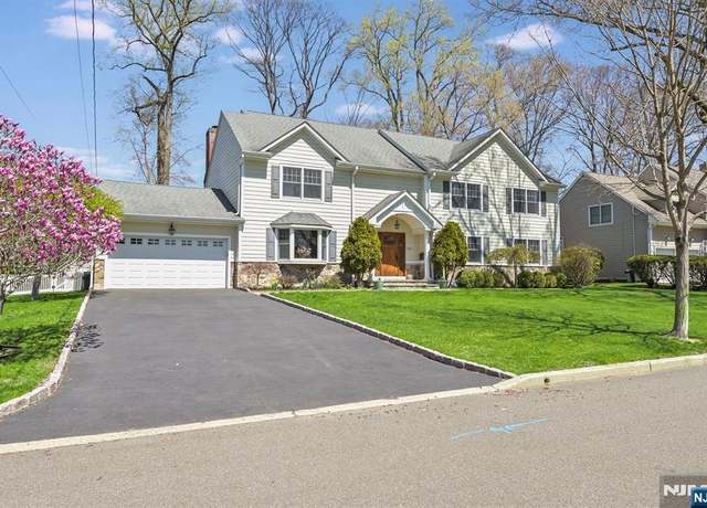 Property at 956 Amaryllis Ave, Oradell, NJ 07649, 5 beds, 4 baths