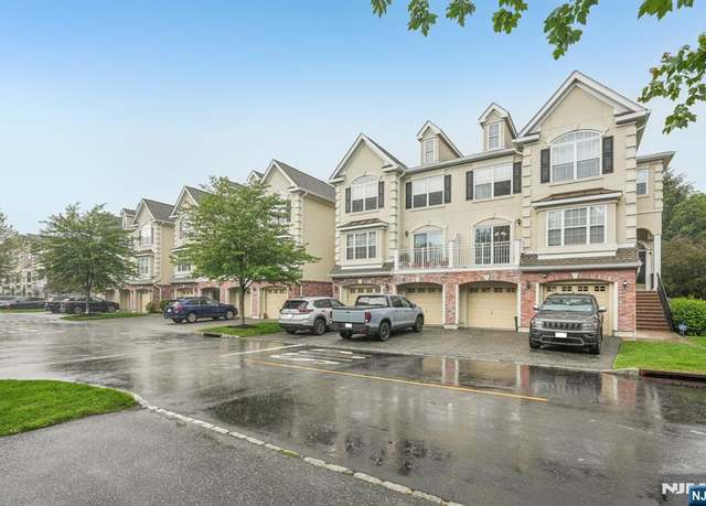 Property at 150 Blue Heron Dr, Secaucus, NJ 07094, 2 beds, 2.5 baths
