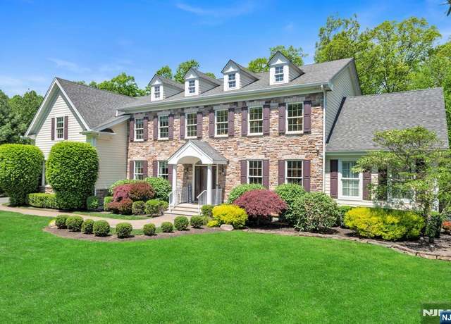 Property at 28 Arbor Rd, North Caldwell, NJ 07006, 5 beds, 4.5 baths