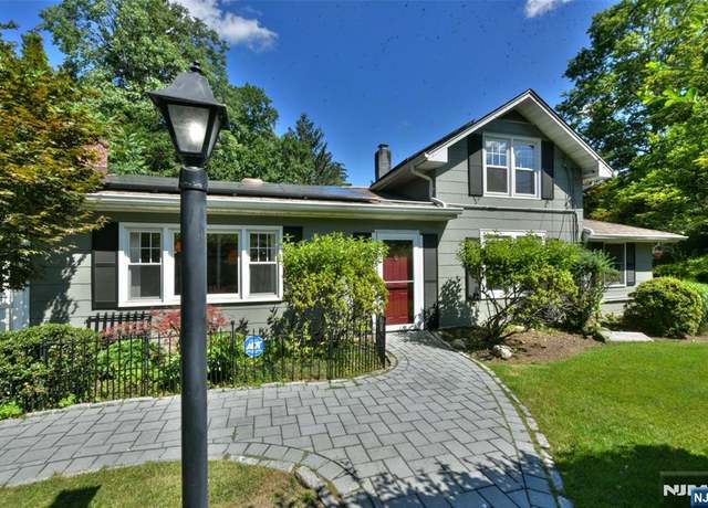 Property at 161 Crescent Ave, Ramsey, NJ 07446, 3 beds, 1 bath