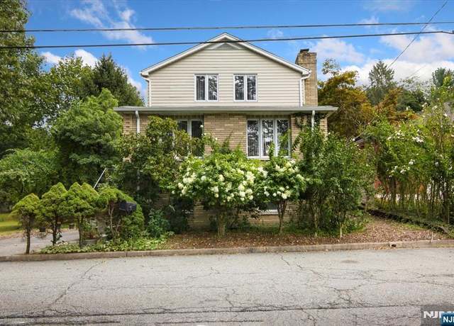 Property at 58 Hardwick Ln, Wayne, NJ 07470, 4 beds, 2 baths