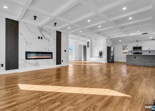 Property at 1552 Broad St, Bloomfield, NJ 07003, 5 beds, 4.5 baths