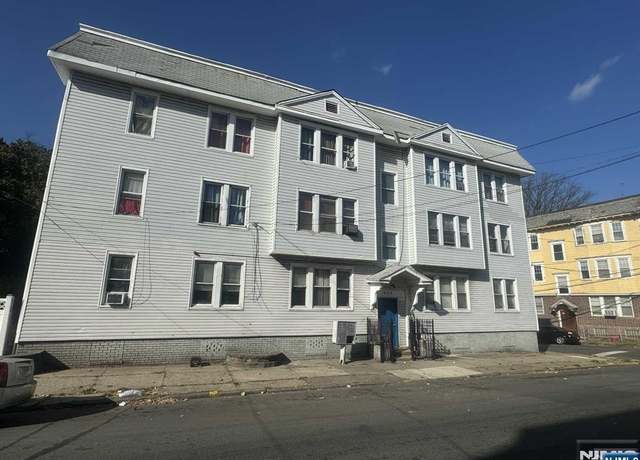 Property at 463 21st St, Irvington, NJ 07111, 12 beds, 6 baths