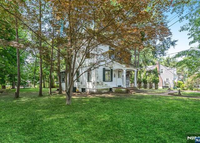 Property at 168 Holland Ave, New Milford, NJ 07646, 3 beds, 1 bath