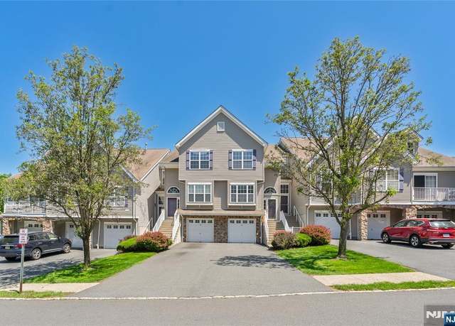 Property at 708 Wendover Ct, Randolph Township, NJ 07869, 2 beds, 2.5 baths