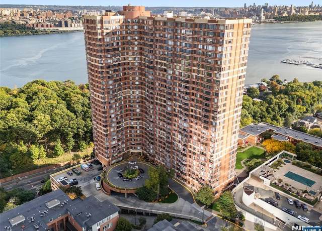 Property at 100 Old Palisade Rd #2911, Fort Lee, NJ 07024, 2 beds, 2 baths