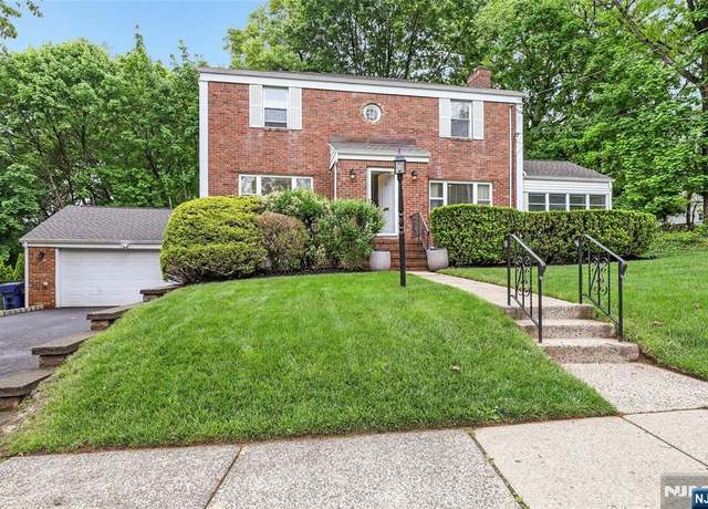 Property at 400 Central Ave, Hackensack, NJ 07601, 3 beds, 2.5 baths