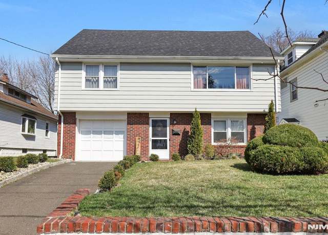 Property at 135 Pleasant Ave, Englewood, NJ 07631, 3 beds, 2.5 baths