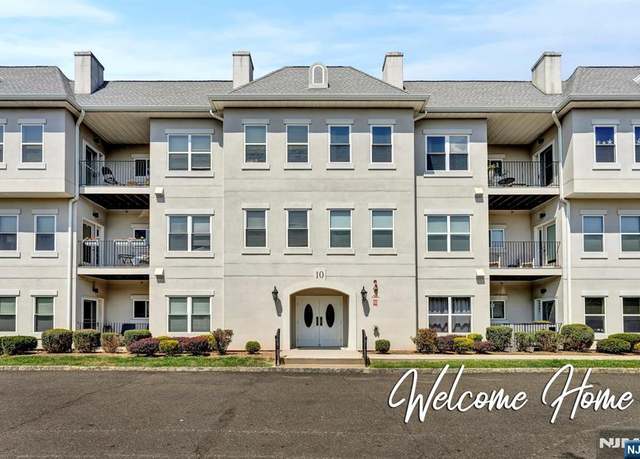 Property at 1017 Brittany Dr, Wayne, NJ 07470, 2 beds, 2 baths