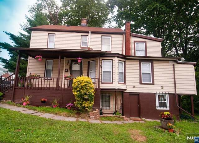 Property at 260 Lincoln St, East Orange, NJ 07017, 3 beds, 1 bath
