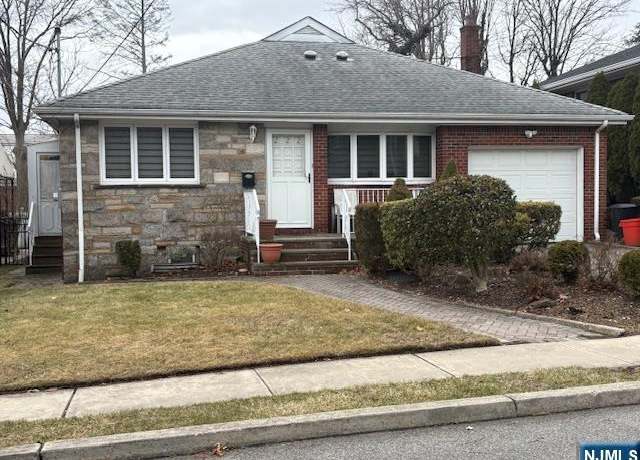 Property at 222 Elsmere Pl, Fort Lee, NJ 07024, 3 beds, 3 baths