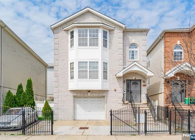 Property at 11-13 Vine St, Newark, NJ 07102, 6 beds, 5 baths