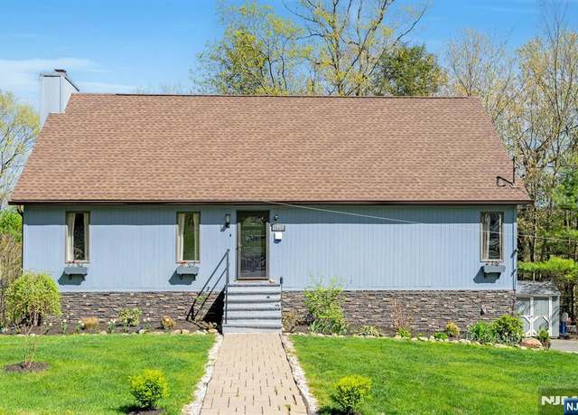 Property at 40 Kinswood Rd, West Milford, NJ 07421, 3 beds, 2 baths
