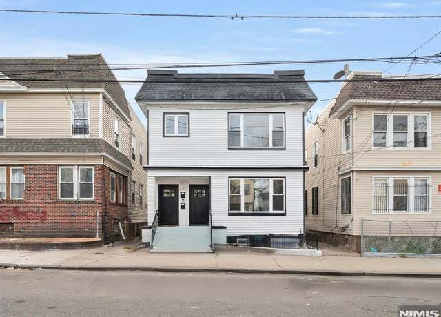 Property at 447 15th St, Newark, NJ 07103, 7 beds, 4 baths