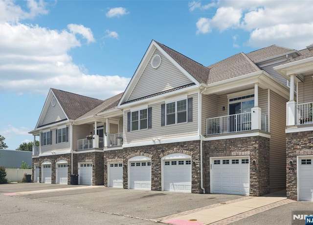 Property at 28 Elston Ct #28, Wanaque, NJ 07420, 2 beds, 2.5 baths