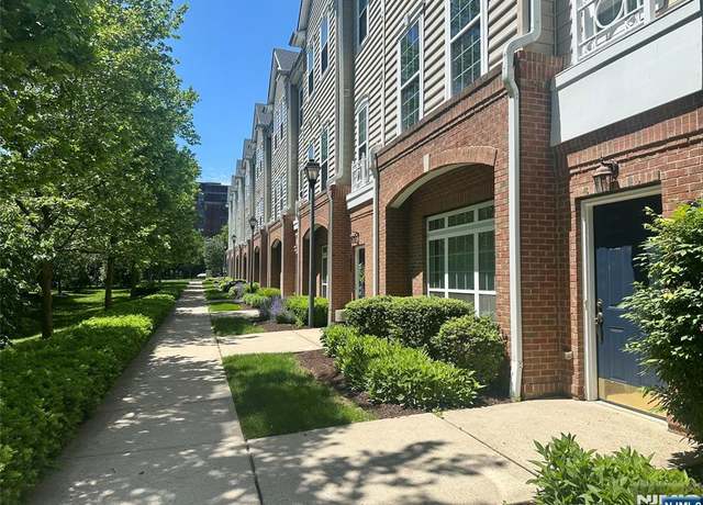 Property at 801 Deluca Rd, Belleville, NJ 07109, 3 beds, 2.5 baths