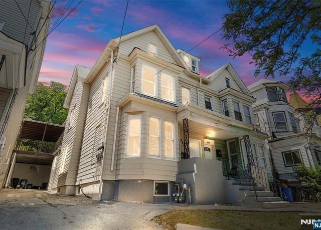 Property at 440 Summer Ave, Newark, NJ 07104, 8 beds, 3 baths