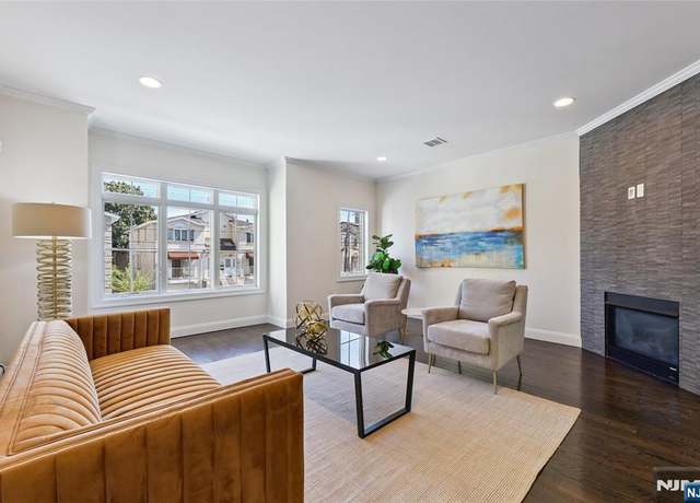 Property at 284 Knox Ave Unit B, Cliffside Park, NJ 07010, 3 beds, 3.5 baths