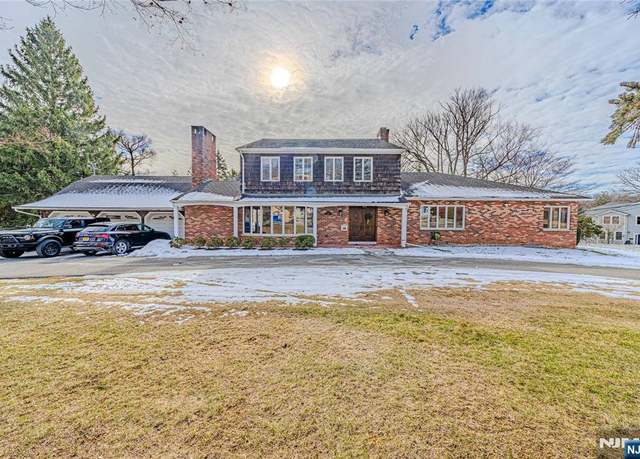 Property at 63 Colony Ave, Park Ridge, NJ 07656, 6 beds, 3.5 baths