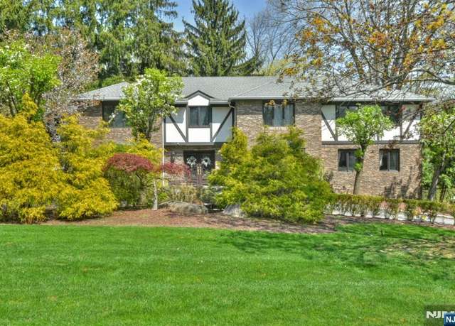 Property at 69 Knollwood Rd, Upper Saddle River, NJ 07458, 5 beds, 3.5 baths
